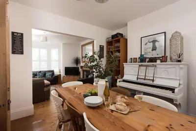 Image de The Tall House -  a house that sleeps 8 guests  in 4 bedrooms