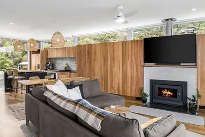 Image de Six Degrees - Across the road from the Separation Creek beach