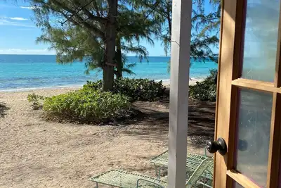 Image de Romantic getaway on the beach, with 2 paddle boards 5 min walk bars, restaurants