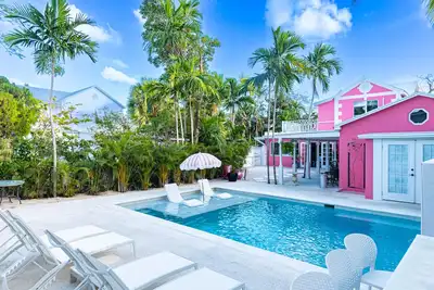 Image de Pink Palms at Cable Beach - 4 Bedroom - 1 Minute to Beach