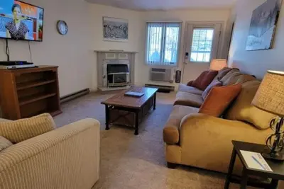 Image de #135 First floor unit, easy access w/ private deck entry.