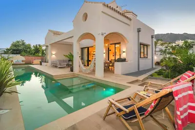 Image de Luxury villa at 80m from the beach in Golden Mile