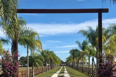 Image de Farm House near Sebring International Race Track