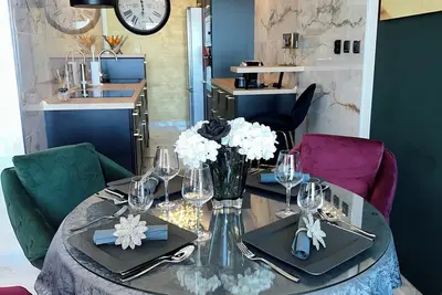 Image de hidden gem breathtaking sun-drenched apartment w\/ amazing balcony sea view