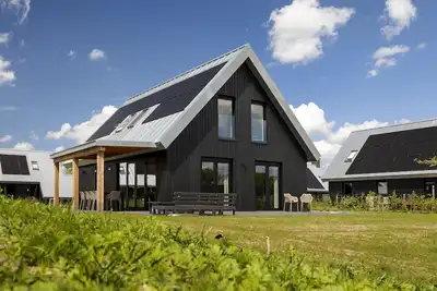 Image de Belle villa sur l'eau en Frise