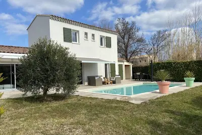 Image de Villa avec piscine, 3 chambres, 6 couchages, au cœur des Alpilles