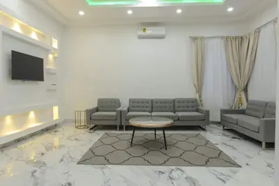 Image de El-leenia Lodge - Modern & Elegant family vacation home in Accra