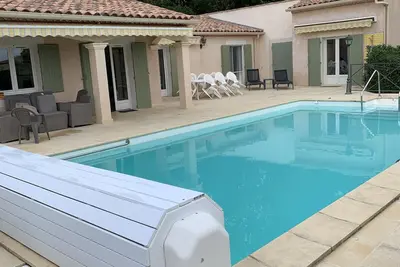 Image de Grande villa avec piscine et grand jardin au calme a 5 minutes d'Uzes (Gard).
