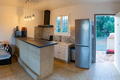 Image de Charmant gite rural \" lavande \" sur domaine de 17 hectares.