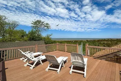 Image de Unobstructed Ocean Views. Renovated For 2023 Season!