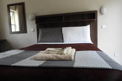Image de 2 bedroomed apartment with en-suite and kitchenette - 2071