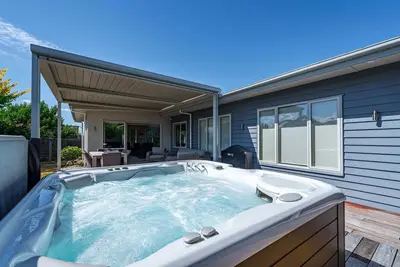 Wanaka Haven with Hot Tub