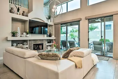 Phoenix Home: Heated Pool, Patio & Mountain Views!