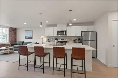 Image de King Bed! J & K on Main Luxury Apartment 302