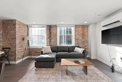 Image de King Bed! - J&K on Main Luxury Apartment 306