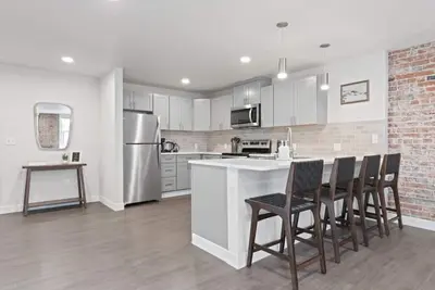 Image de King Beds! J & K on Main Luxury Apartment 406