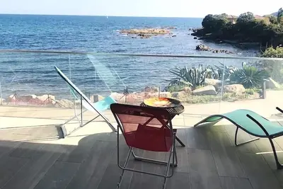 Image de Appartement standing face à la mer comme sur un bateau! 2/4 personnes