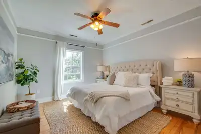 Image de Premier Landmark Home Located in Old Town Bluffton