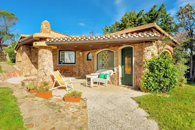 Image de Maison de vacances 'Margherita' avec terrasse, jardin et climatisation