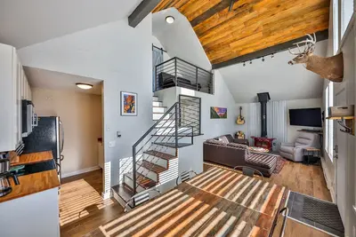 Image de Alpine Cabin: Hot Tub, Steam Shower & Nearby Skiing