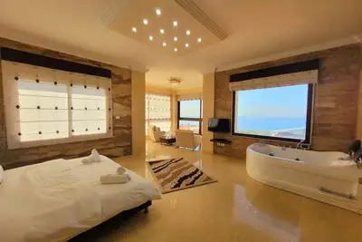 Image de Luxurious Residential Villa ---> 15 mins away from Beirut International Airport!