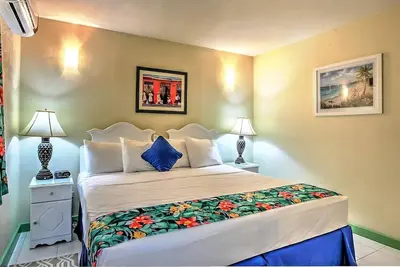 Image de Ideal Stay for Beach Goers: Cozy Room w/ Living Area and Kitchenette | 3 Rooms