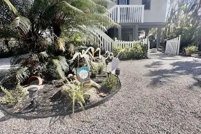 Santa Clara! Coastal, modern 3br Escape, harbor view, boat slip, Club access