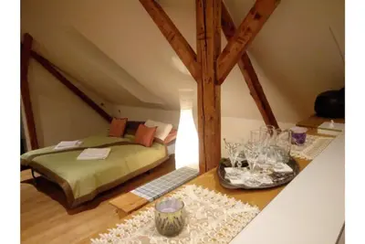 Image de Attic with bathroom