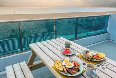 Image de 3 chambres à coucher à Hayling Island