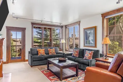 Image de Outpost: Grand View 5020a - Fireplace, Elevator, Ac!