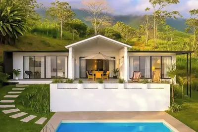 Image de Luxury villa with pool and incredible ocean view