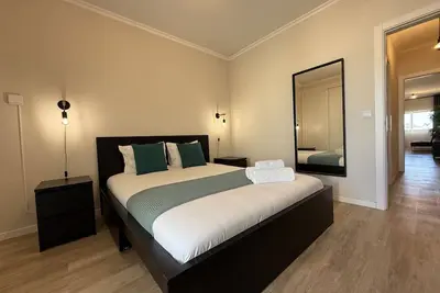 Image de Condo avec piscine, clim, vue mer, balcon.