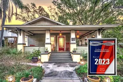 Image de ★Award Winning★ Historic Craftsman Bungalow