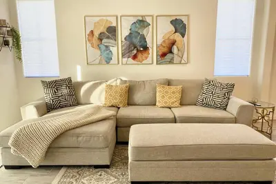 Image de Beautiful home cardinals\/westgate entrainment