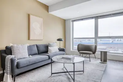 Image de Cool East Cambridge 1br w/ W/D & Gym, nr Lechmere T, by Blueground