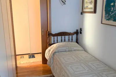 Image de Spacious and bright apartment with garden in central area
