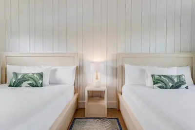 Image de Comfort and Convenience! Free Onsite Parking, Pets Allowed, Free Breakfast