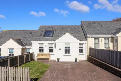 Gweal, family friendly, with a garden in Shortlanesend