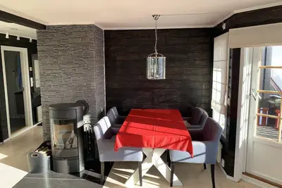 Image de Cozy apt ski in/out 2 bedrooms and free use of Ev charger