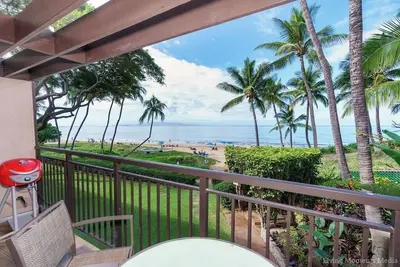 Image de Beachfront luxury | Walk to dining & shops