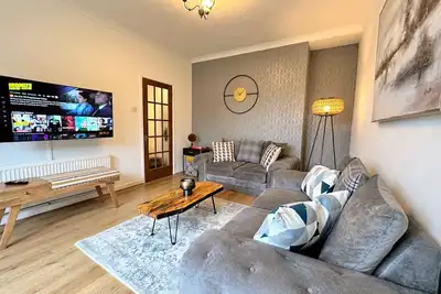 Image de Large house on the edge of the Brecon Beacons - Five-Bedroom House