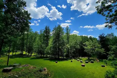 Image de Secluded Zen River Retreat