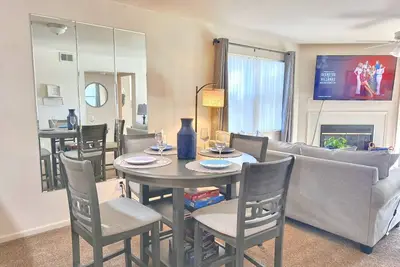 Image de Heated Pool/Hot Tub, Gorgeous, All New Furnishings