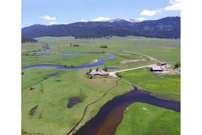 Image de Rent a  115 acre Ranch-The Lodge at Hotsprings Ranch