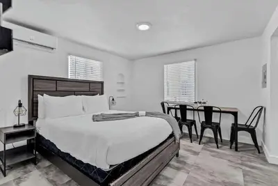 Image de Charming 2 Br Walking Distance to Ocean - Unit 2