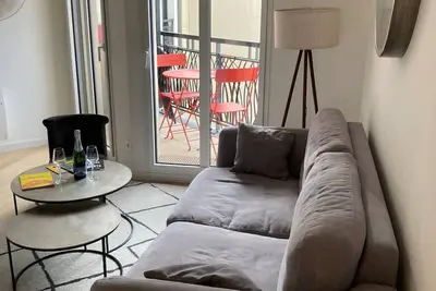 Image de Joli T2 calme à Courbevoie avec parking