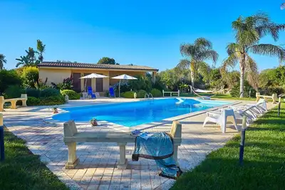 Image de Villa à Marinella avec 4 chambres à coucher, 8 couchages