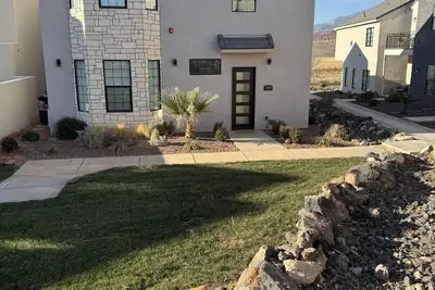 Image de Private pool, beautiful entertaining area, games!