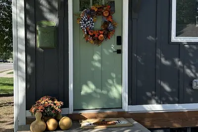 Image de Gorgeous Cottage on Main Street Sturgis