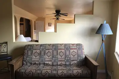 Image de Cozy southwest foothill setting. Close to downtown and activities